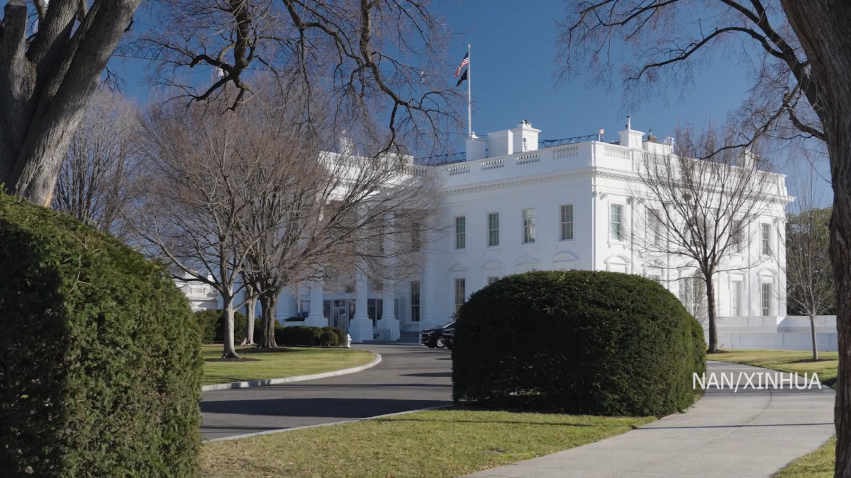 ट्रम्पले नयाँ विश्वव्यापी भन्सार शुल्क १० प्रतिशतबाट बढाएर १५ प्रतिशत पुर्‍याए