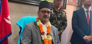 ‘फ्रि भिसा फ्रि टिकट’को व्यवस्था खारेज गर्नुपर्छ : मन्त्री भण्डारी