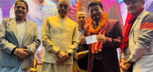 एमाले नेता रामवीर मानन्धर कांग्रेस प्रवेश