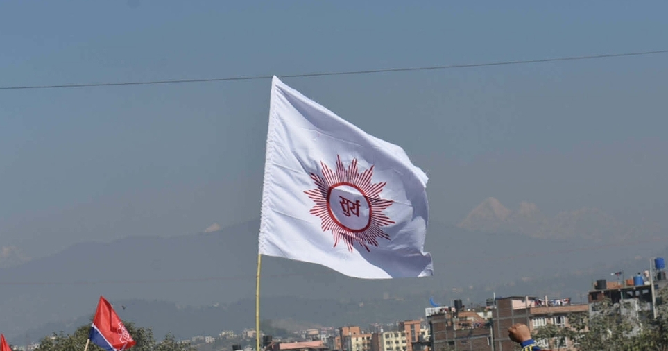 एमालेको झन्डा जलाउने निर्वाचन प्रहरी पक्राउ