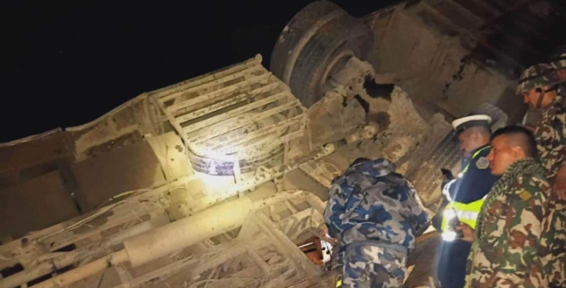 पोखराबाट काठमाडौँ आउँदै गरेको बस त्रिशूलीमा खस्यो, १७ जनाको मृत्यु