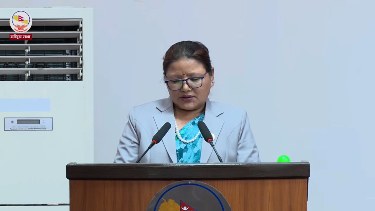 चुनावको निष्पक्षता र विकास बजेट रोक्कामा सांसद गुरुङको आपत्ति