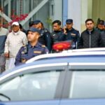 ओली र लेखकलाई अदालत लगिँदै