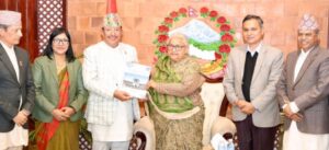 निर्वाचन आयोगले मतपरिमाणसहित प्रधानमन्त्रीलाई बुझायो प्रतिवेदन