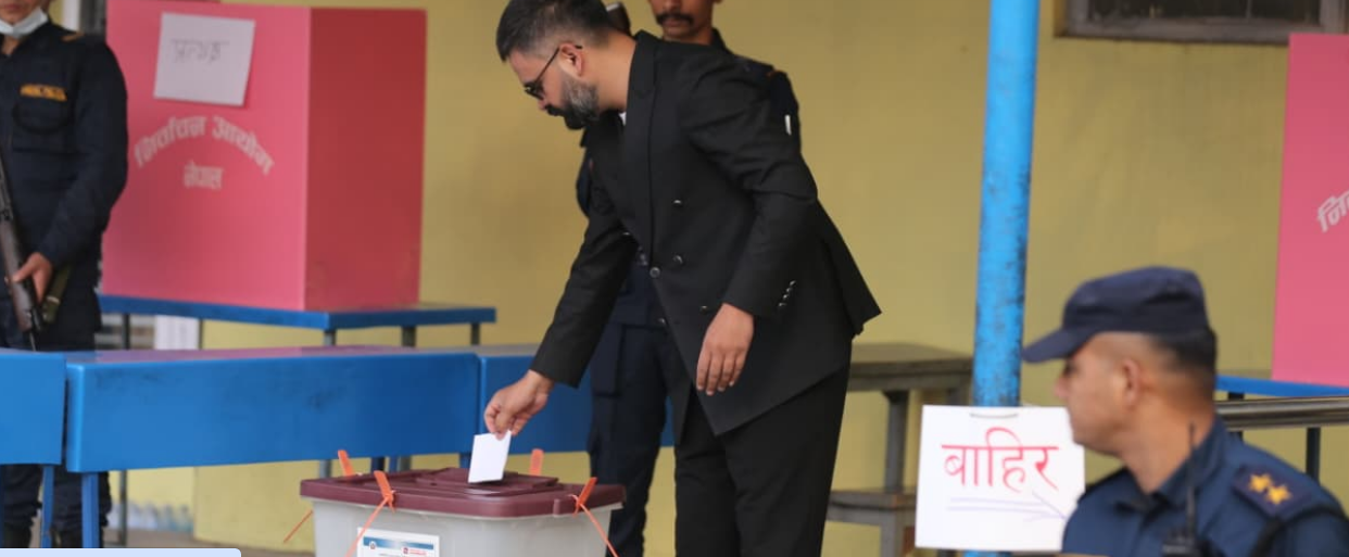 बालेनले पनि गर्नुभयो मतदान