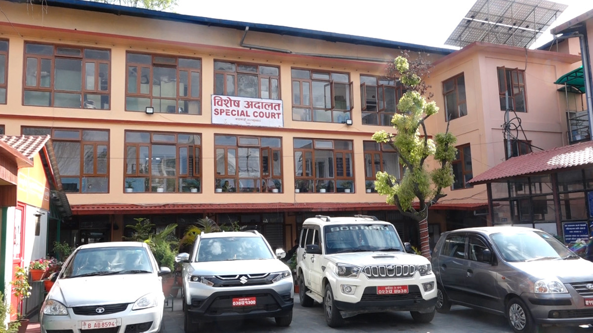 पोखरा क्षेत्रीय विमानस्थल निर्माणमा अनियमितताः तत्कालीन पर्यटन सचिव अधिकारीसहित २१ जना व्यक्ति र २ कम्पनी विरुद्ध मुद्दा दायर