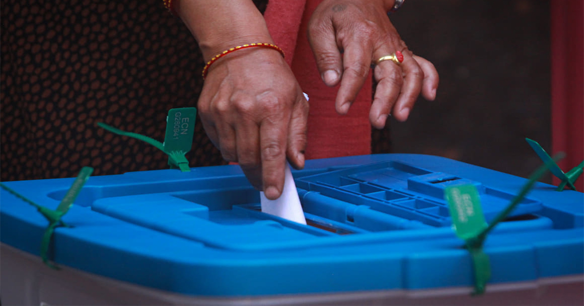 दोलखामा लुटिका ५५ मध्ये ९ मतपत्र अझै गायव