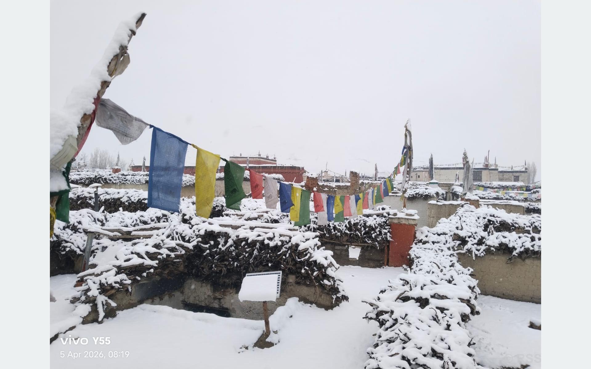 माथिल्लो मुस्ताङ र मुक्तिक्षेत्रमा हिमपात