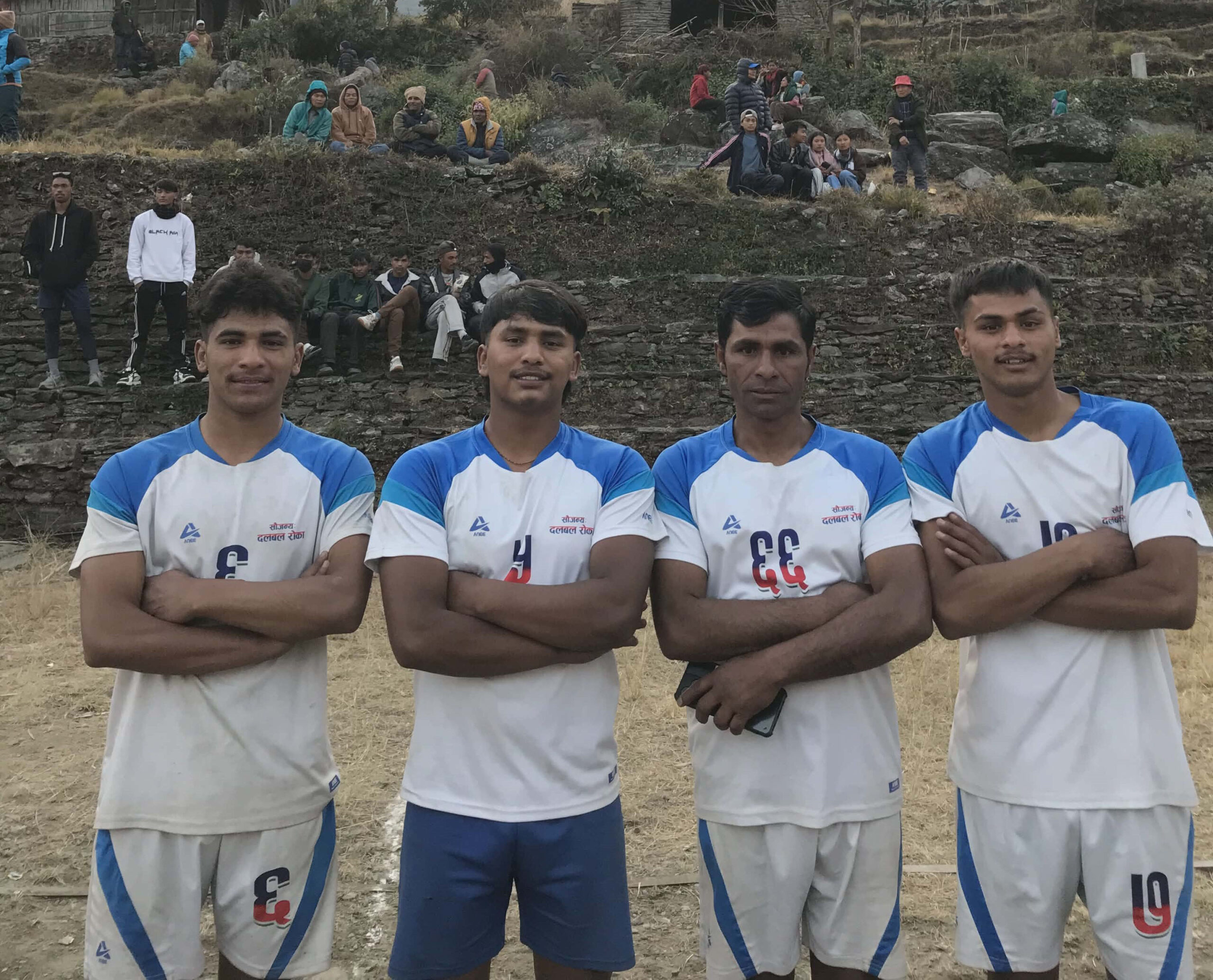 भलिबलको एउटै टिममा परिचारका चार जना सदस्य