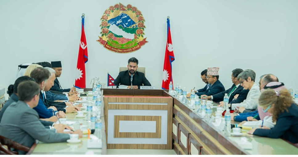 प्रधानमन्त्रीद्वारा विभिन्न देशका राजदूतहरूसँग कूटनीतिक  संवाद