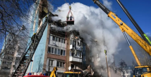 रुसबाट युक्रेनमा झन्डै ७०० ड्रोन प्रहार, कम्तीमा ५ जनाको मृत्यु